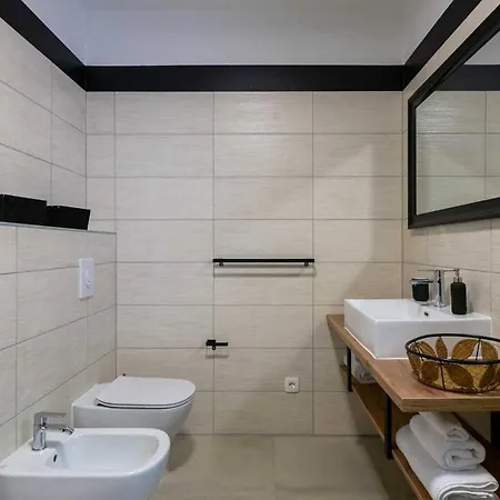 Nona Nina بيت للعطل لابين