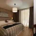Nyaraló Nona Nina Labin